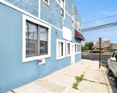 Home For Sale in North Bergen, New Jersey