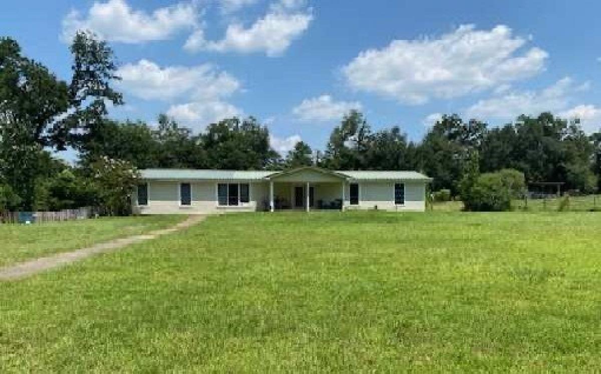 Picture of Home For Sale in Marianna, Florida, United States