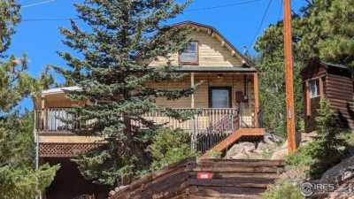 Home For Sale in Red Feather Lakes, Colorado