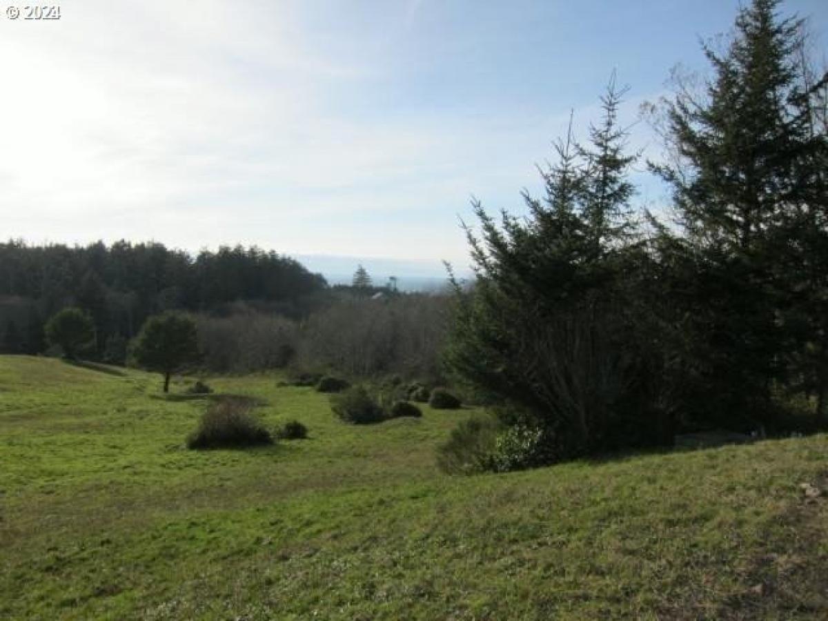 Picture of Residential Land For Sale in Cloverdale, Oregon, United States