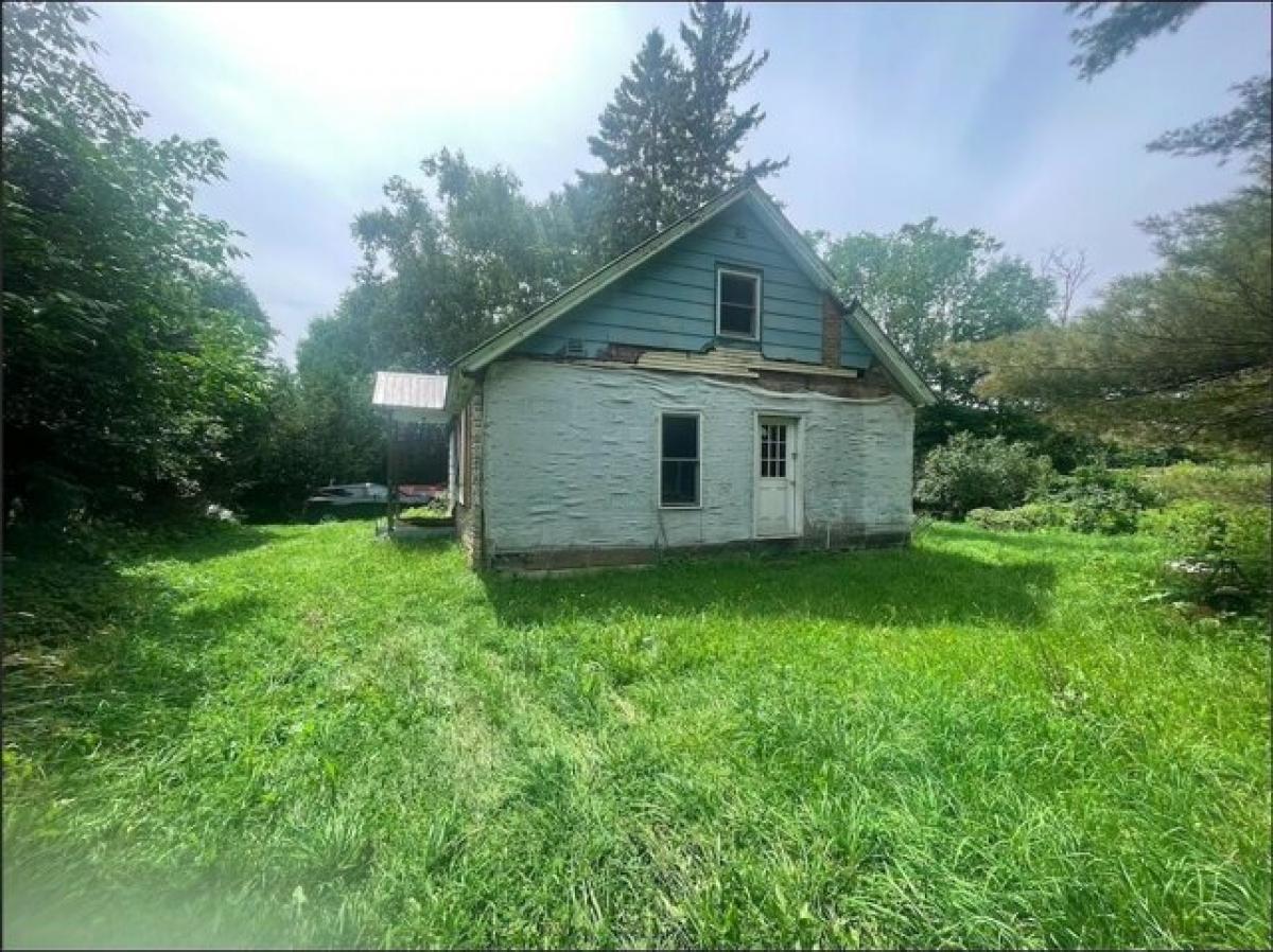 Picture of Home For Sale in Barre, Vermont, United States