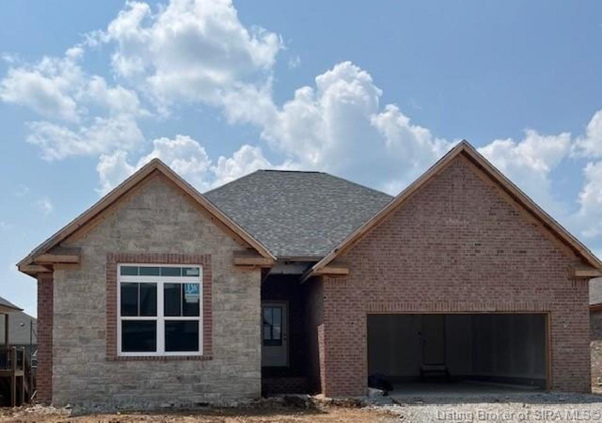 Picture of Home For Sale in Charlestown, Indiana, United States