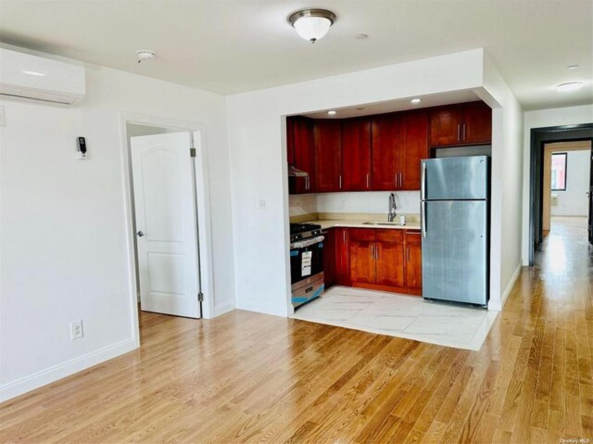 Picture of Home For Rent in Woodside, New York, United States