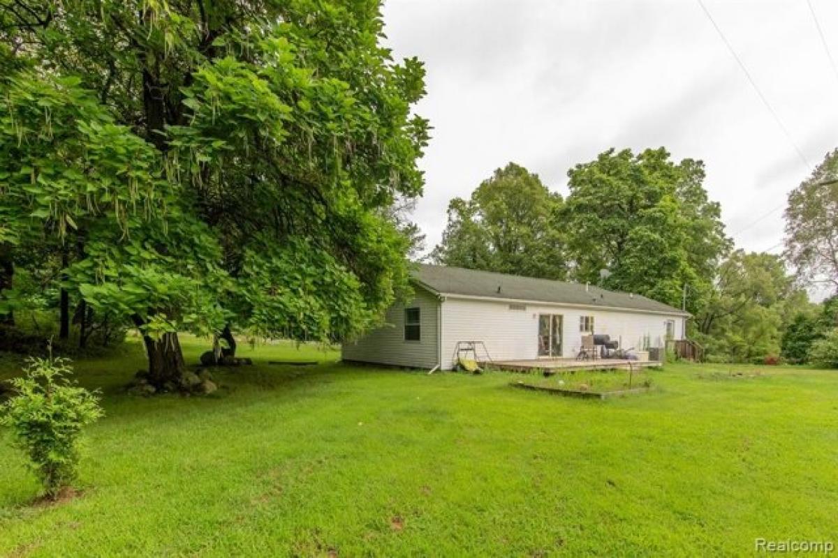 Picture of Home For Sale in Sheridan, Michigan, United States