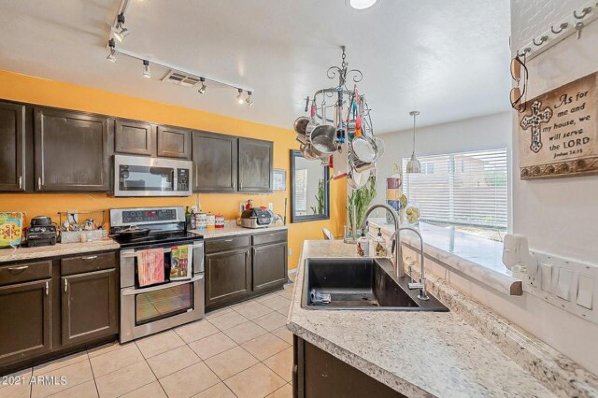 Picture of Home For Sale in Coolidge, Arizona, United States