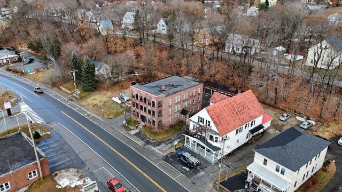 Picture of Home For Sale in Mexico, Maine, United States