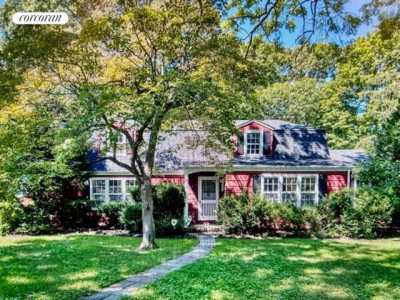 Home For Sale in Southold, New York