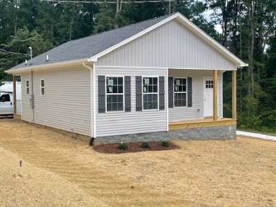 Home For Sale in Waverly, Tennessee