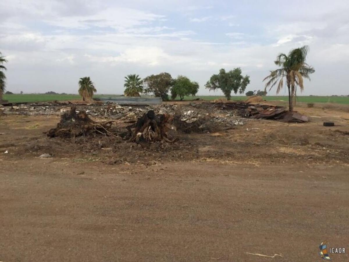 Picture of Residential Land For Sale in El Centro, California, United States