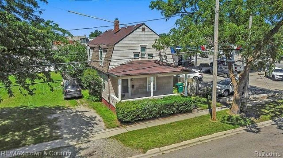 Picture of Home For Sale in Flushing, Michigan, United States