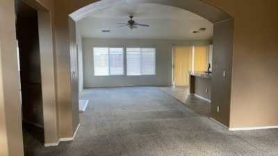 Home For Rent in Hanford, California