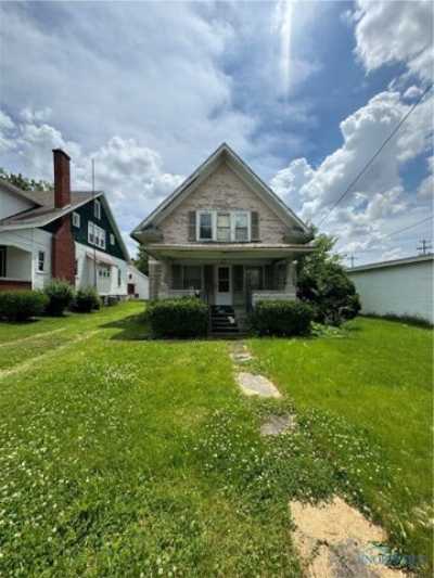 Home For Sale in Oak Harbor, Ohio