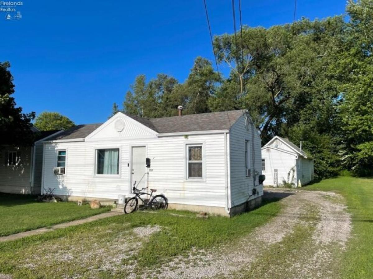 Picture of Home For Sale in Bellevue, Ohio, United States