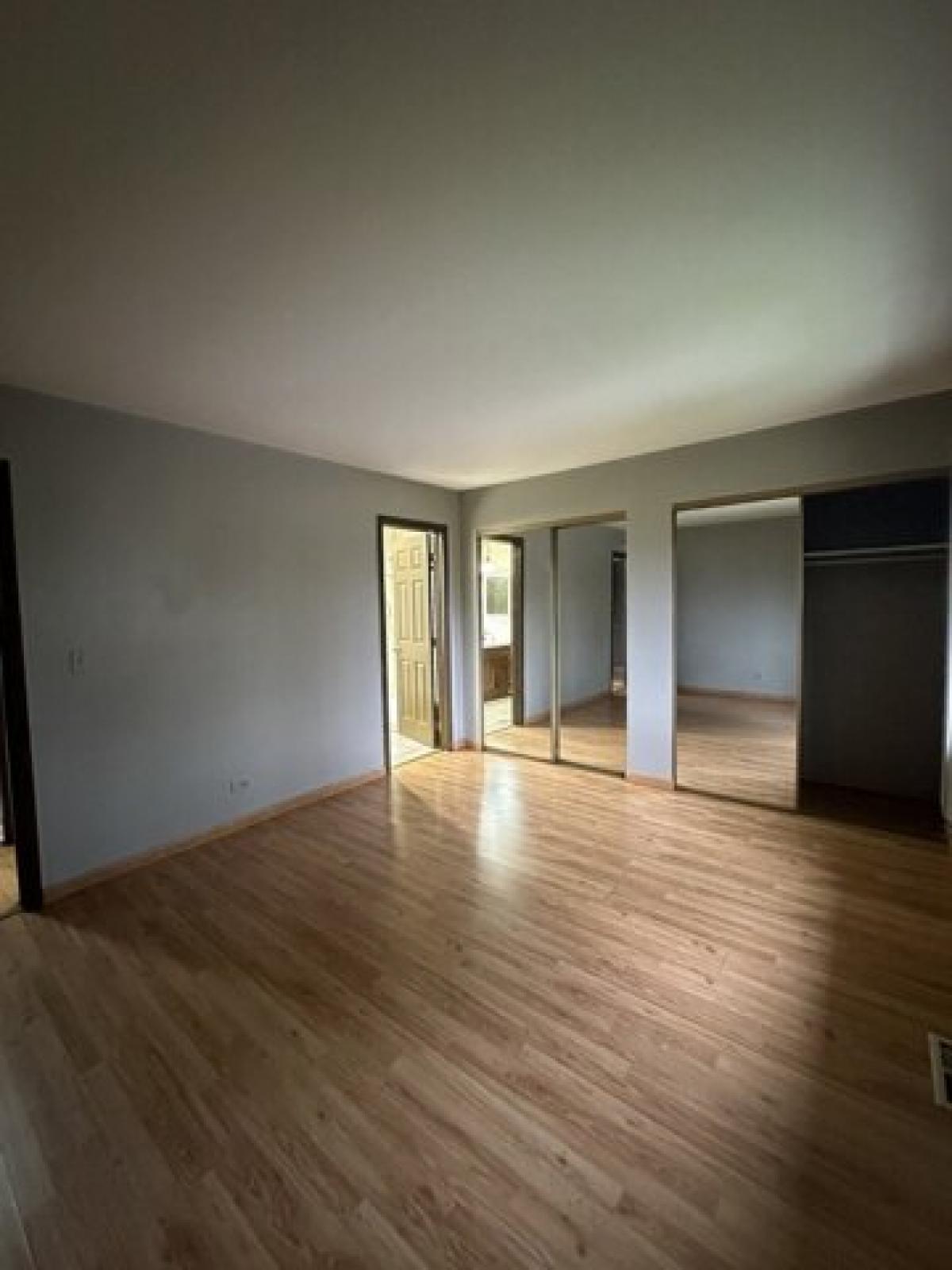 Picture of Home For Rent in Hanover Park, Illinois, United States