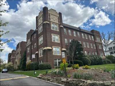 Apartment For Rent in Summit, New Jersey