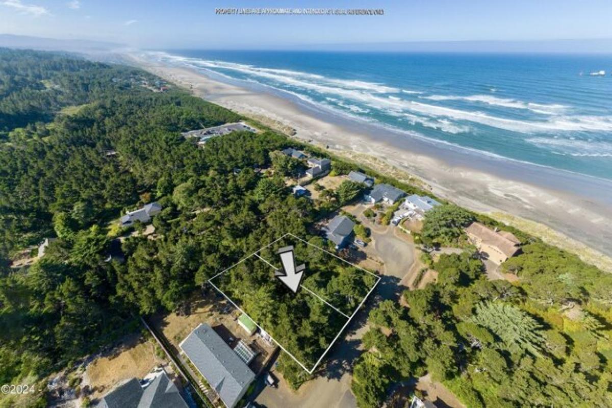 Picture of Residential Land For Sale in Seal Rock, Oregon, United States