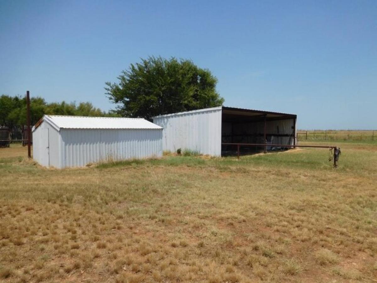 Picture of Home For Sale in Winters, Texas, United States