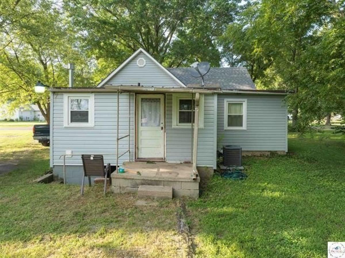 Picture of Home For Sale in Sedalia, Missouri, United States