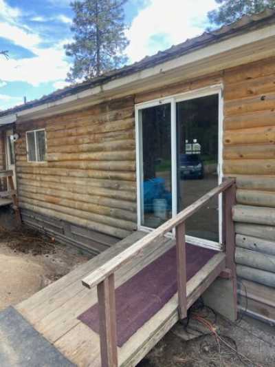 Home For Sale in Loon Lake, Washington