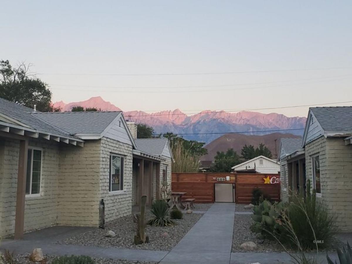 Picture of Home For Sale in Lone Pine, California, United States