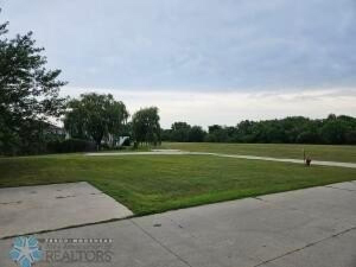 Picture of Residential Land For Sale in Fargo, North Dakota, United States