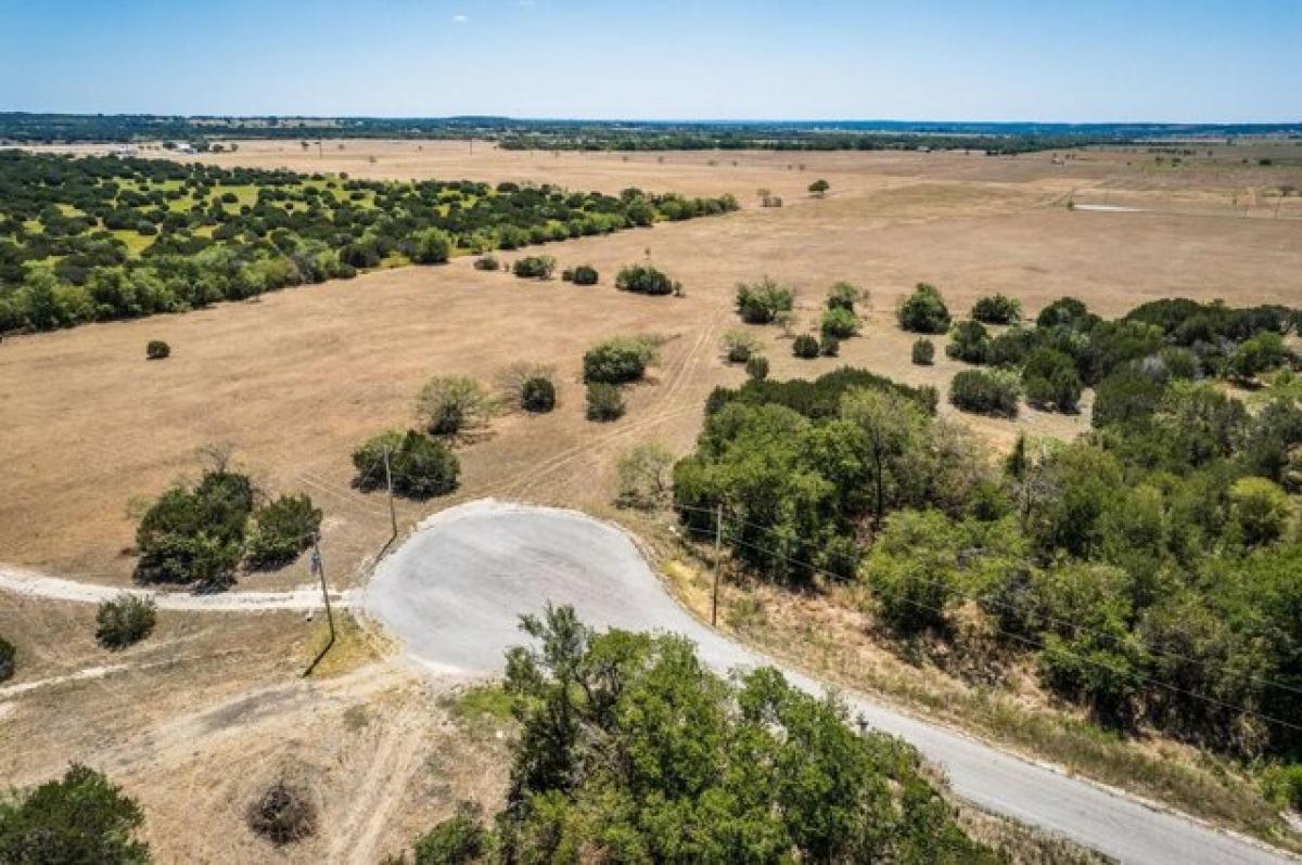 Picture of Residential Land For Sale in Walnut Springs, Texas, United States