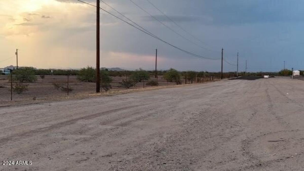 Picture of Residential Land For Sale in Wittmann, Arizona, United States