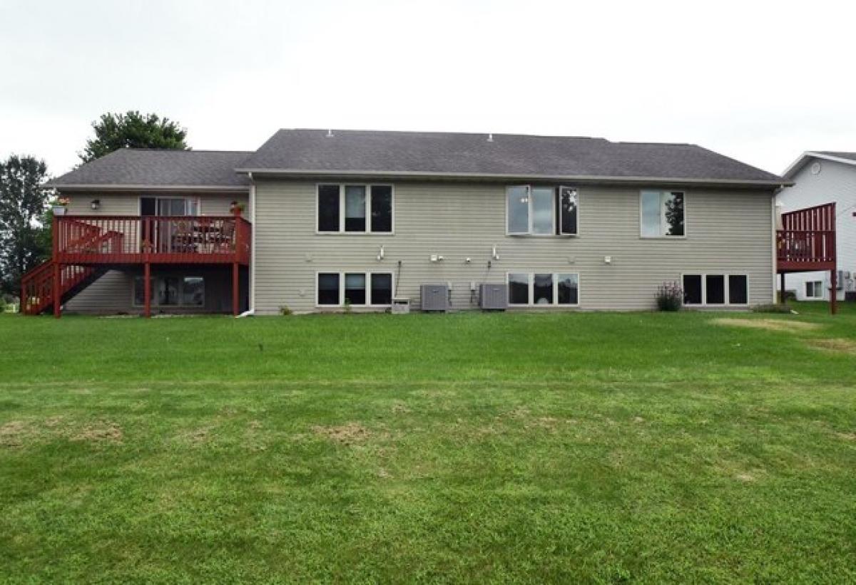 Picture of Home For Sale in Oregon, Wisconsin, United States