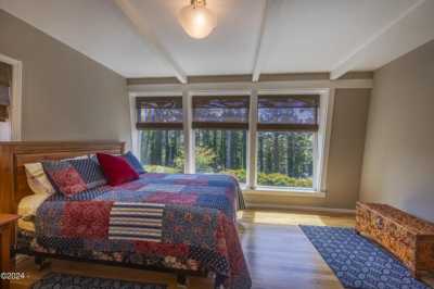 Home For Sale in Newport, Oregon