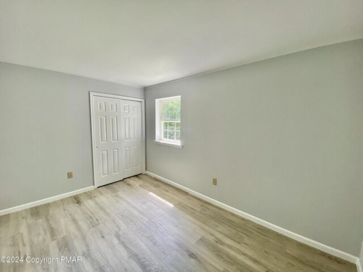 Picture of Home For Sale in Effort, Pennsylvania, United States