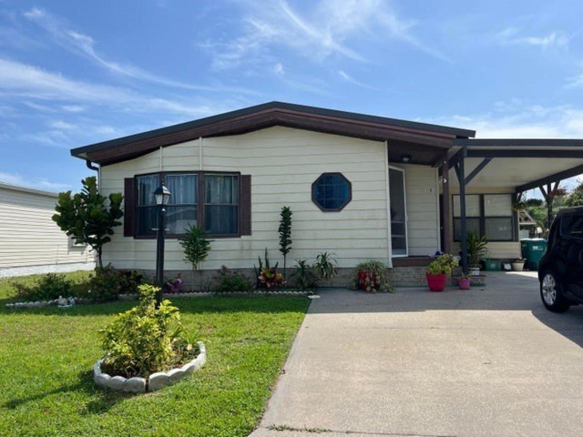 Picture of Home For Sale in Barefoot Bay, Florida, United States