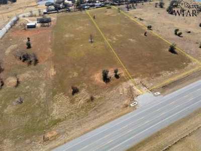 Residential Land For Sale in Henrietta, Texas