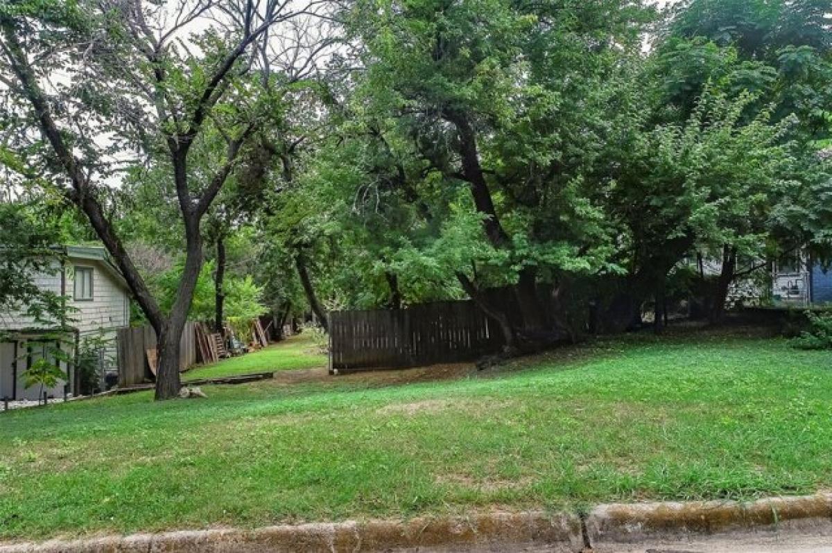 Picture of Residential Land For Sale in Fort Worth, Texas, United States