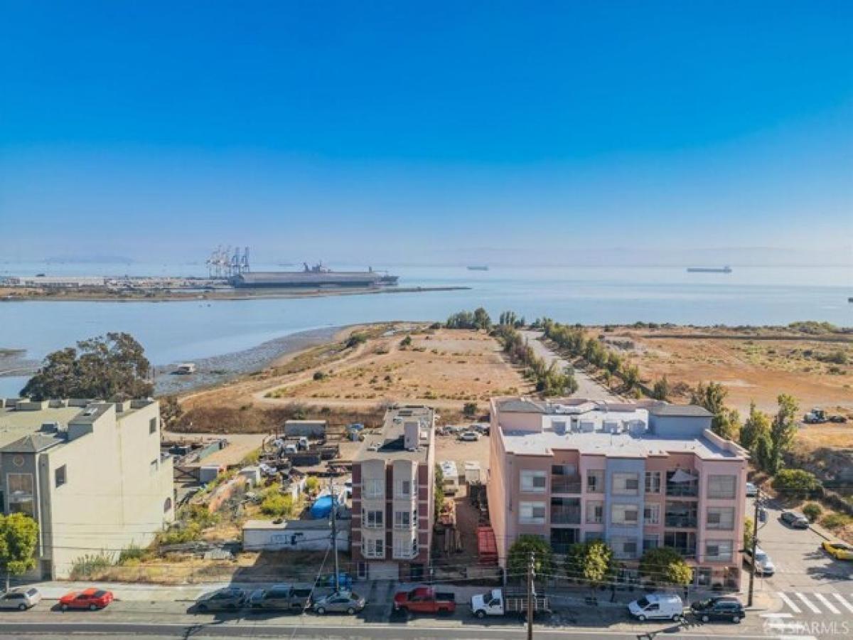 Picture of Residential Land For Sale in San Francisco, California, United States