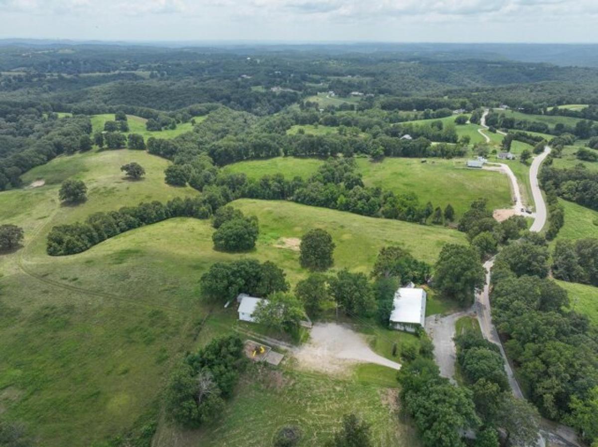 Picture of Residential Land For Sale in Chestnutridge, Missouri, United States