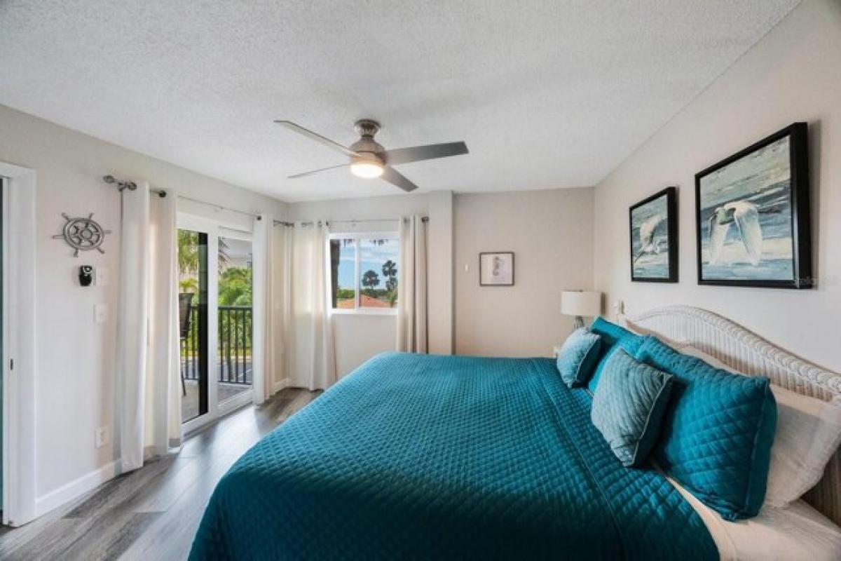 Picture of Home For Sale in Treasure Island, Florida, United States