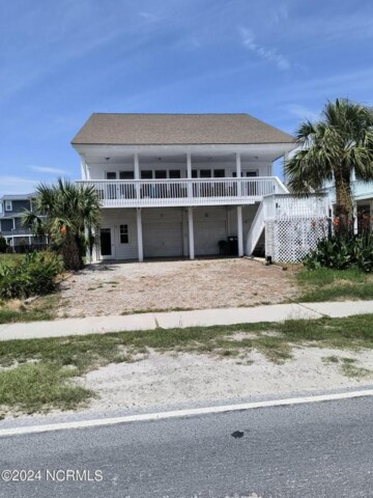 Picture of Home For Sale in Ocean Isle Beach, North Carolina, United States