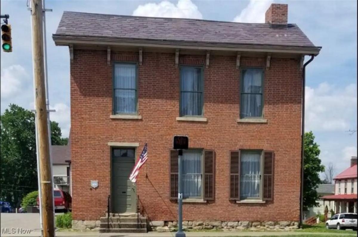 Picture of Home For Sale in Cambridge, Ohio, United States