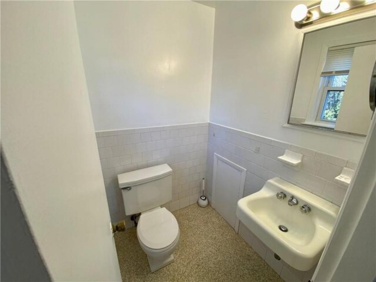 Picture of Home For Rent in Middletown, Rhode Island, United States