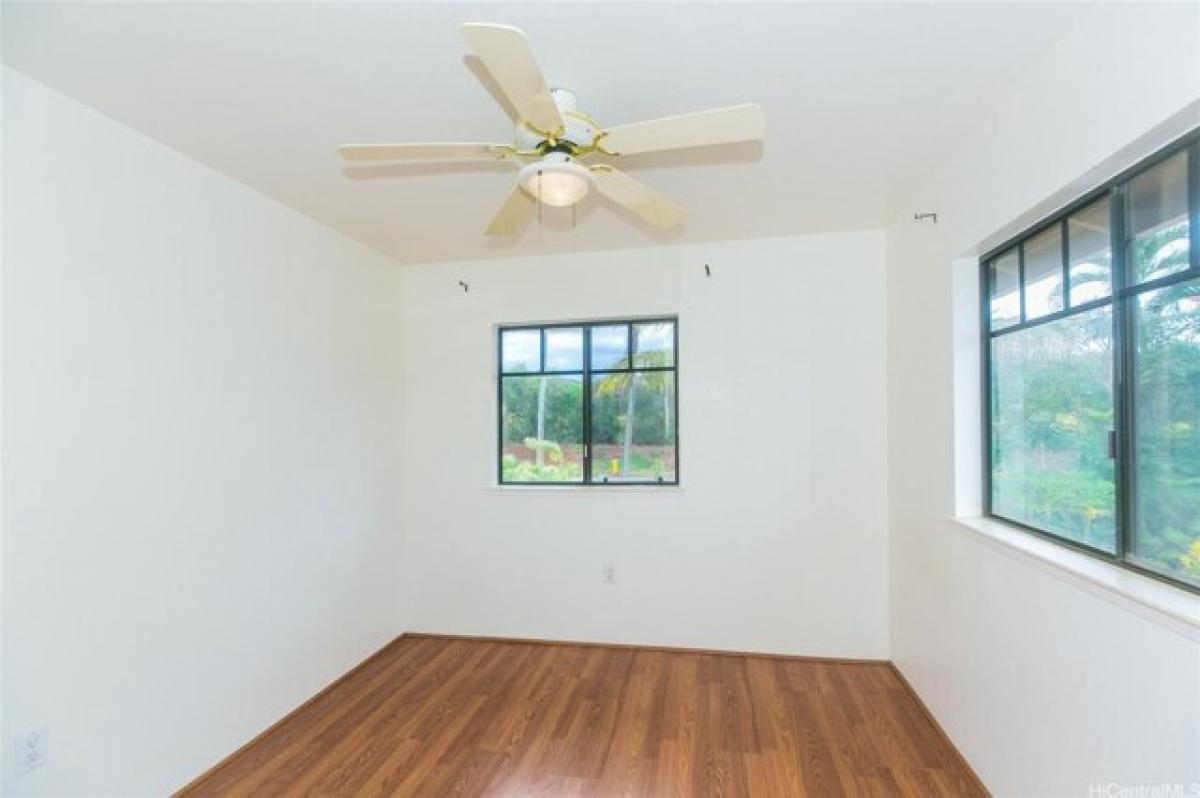 Picture of Home For Sale in Waipahu, Hawaii, United States