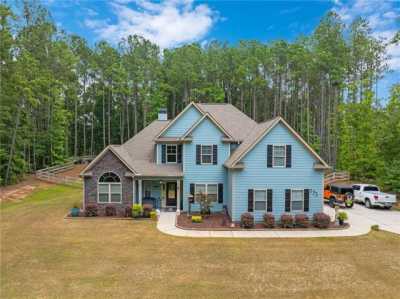 Home For Sale in Moreland, Georgia