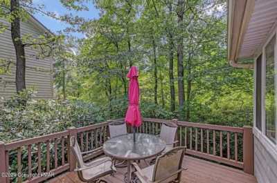 Home For Sale in Pocono Pines, Pennsylvania