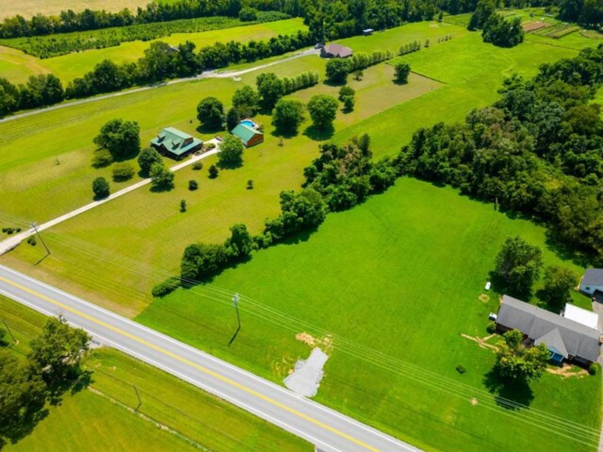 Picture of Residential Land For Sale in Hartsville, Tennessee, United States