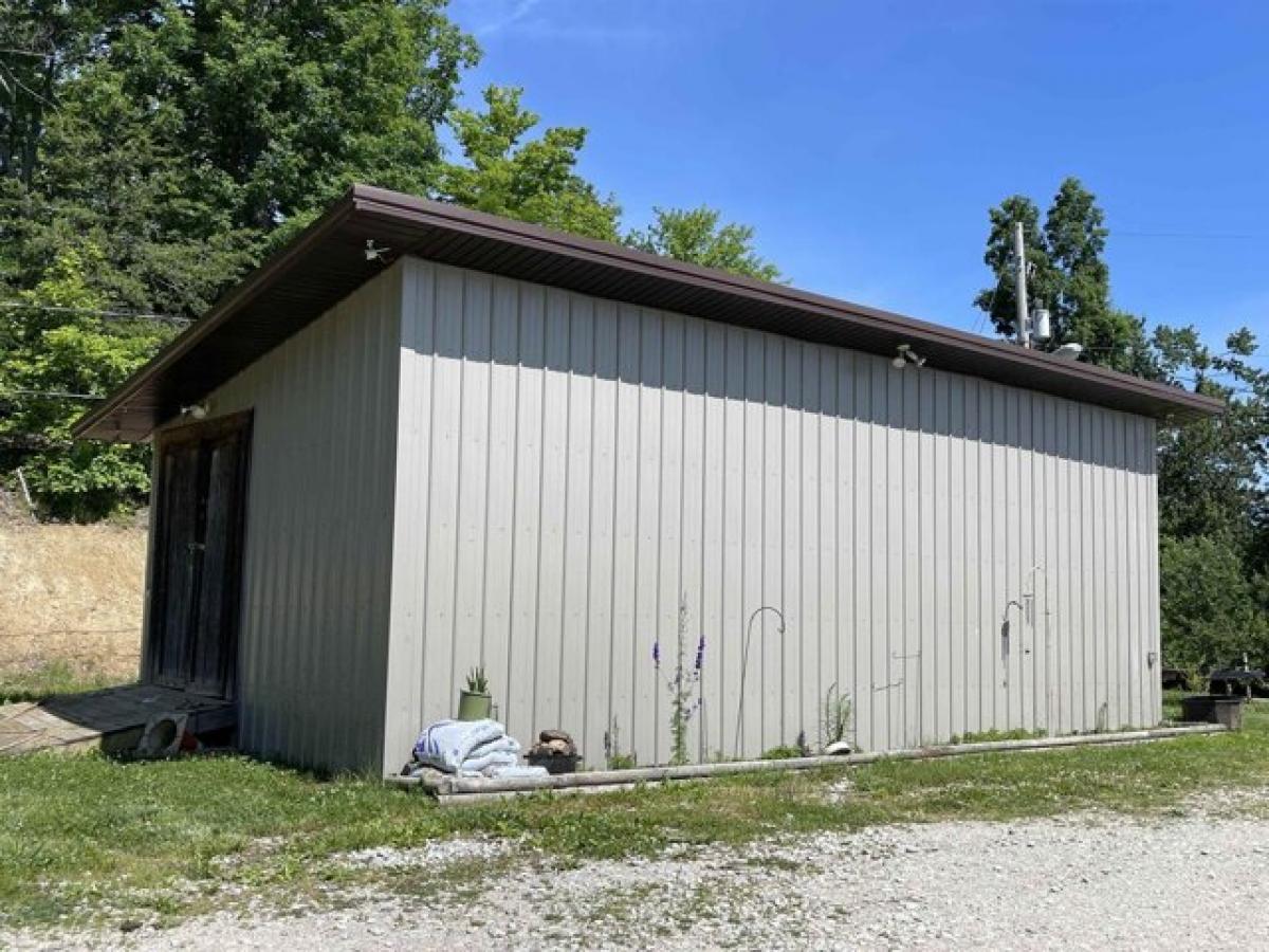 Picture of Home For Sale in Genoa, West Virginia, United States