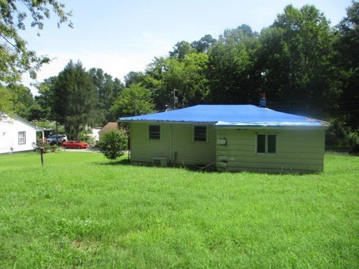 Picture of Home For Sale in Halifax, Virginia, United States