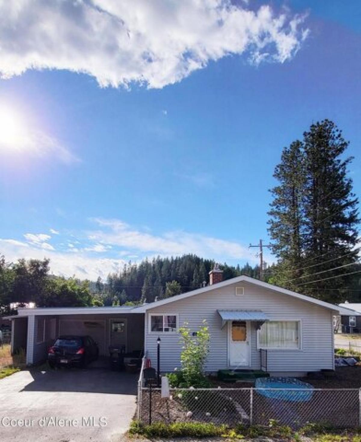 Picture of Home For Sale in Pinehurst, Idaho, United States