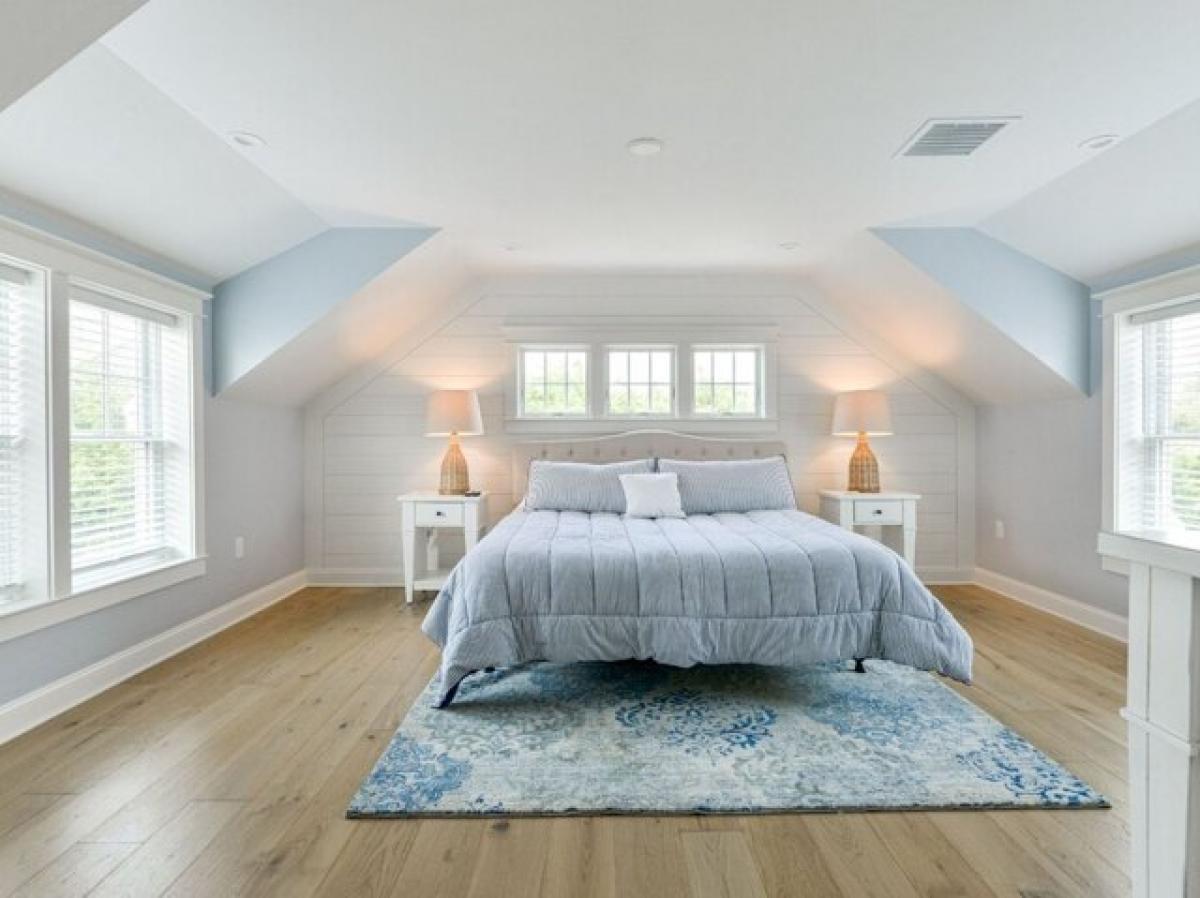 Picture of Home For Sale in Nantucket, Massachusetts, United States