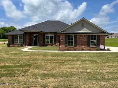 Home For Sale in Horn Lake, Mississippi