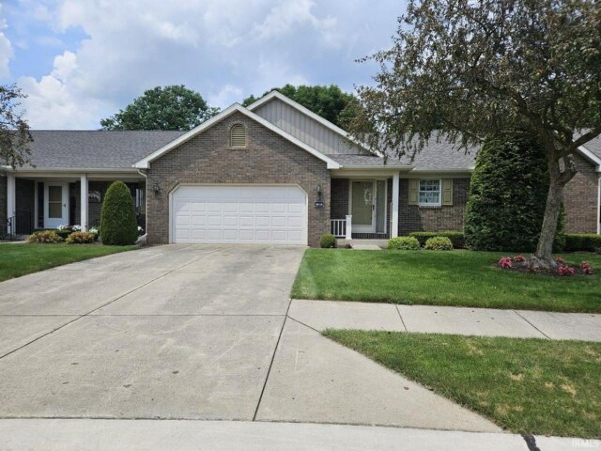 Picture of Home For Sale in Goshen, Indiana, United States