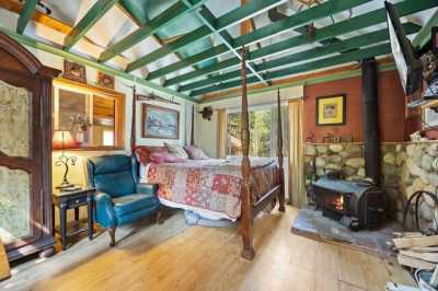 Home For Sale in Soda Springs, California